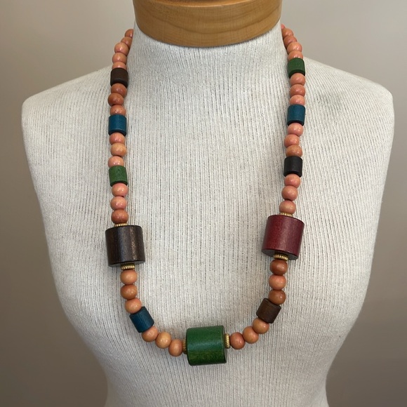 Vintage Chunky Beaded Wooden Necklace - Picture 12 of 16